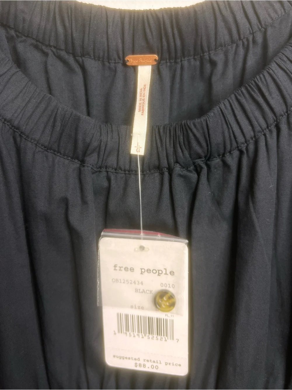 Free People Smocked Teagan Top Puff Sleeves in Black NWT Size Large